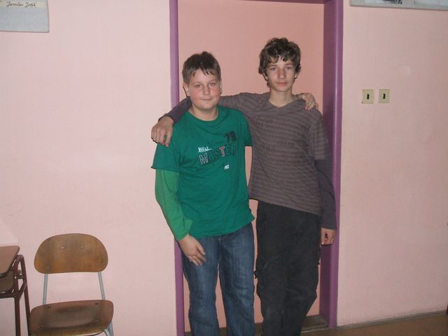 Kmoi zvtit